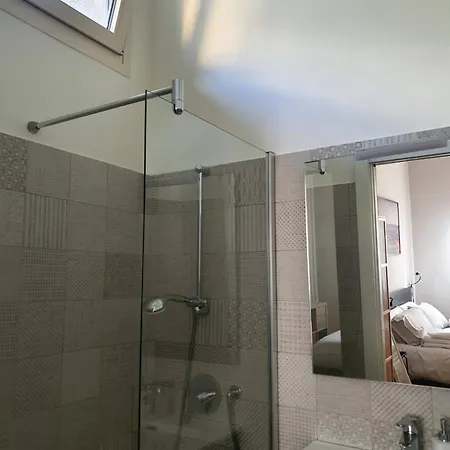 - Garden - Private Bathroom *